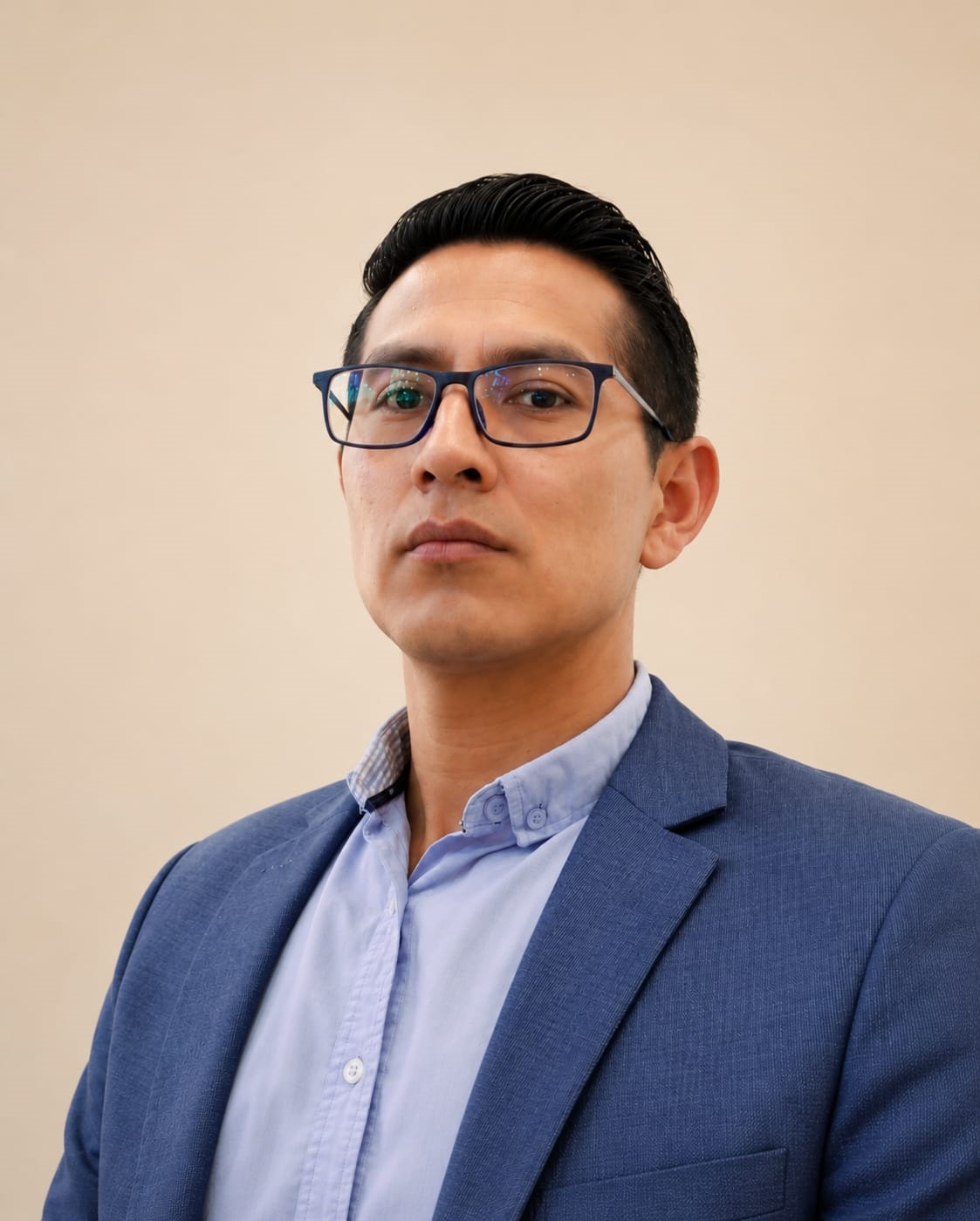 Lic.Victor Satán